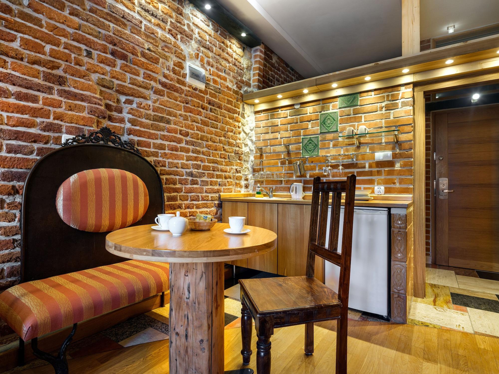 Stare Aparthotel 4*