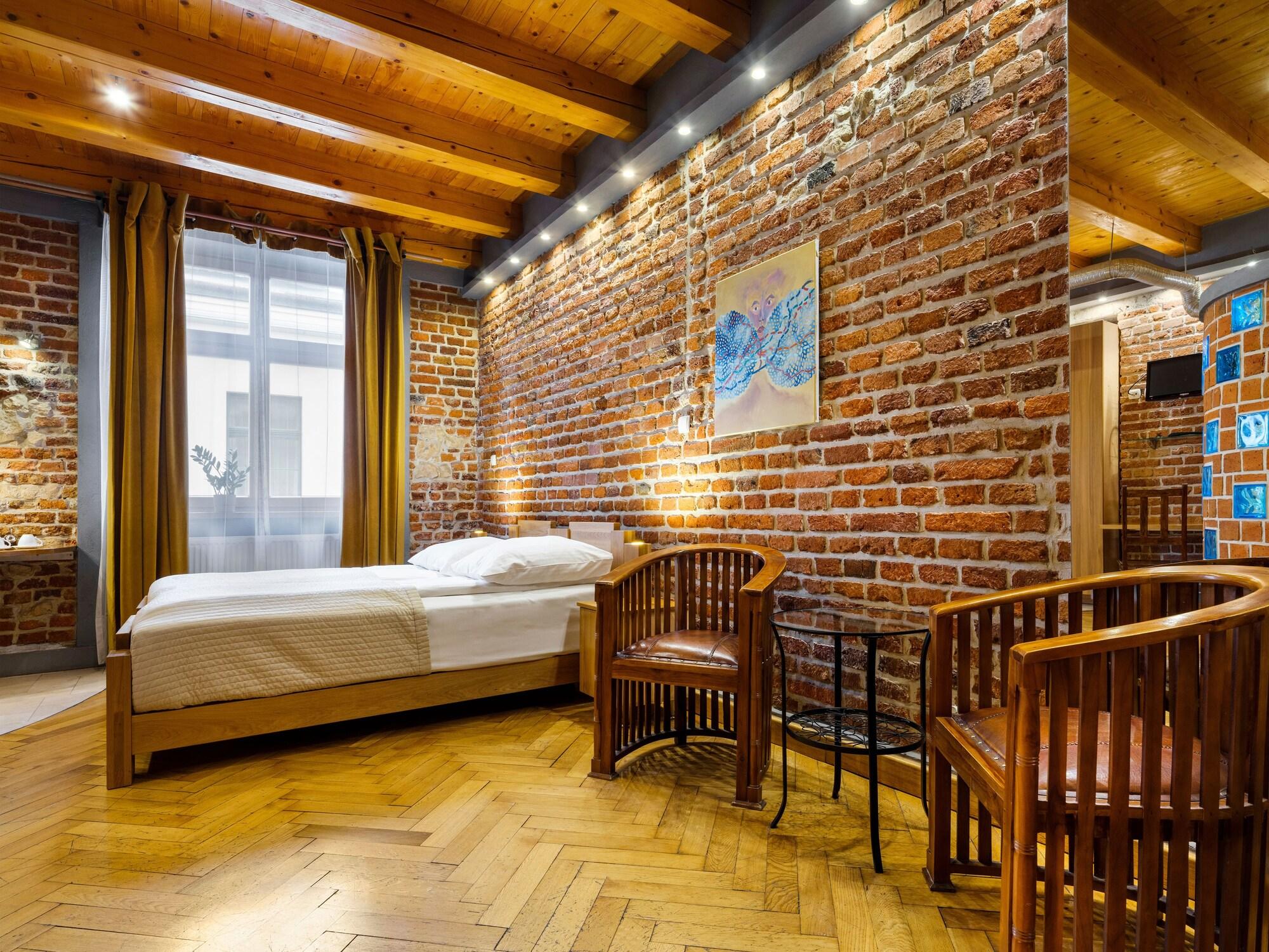 Stare Aparthotel
